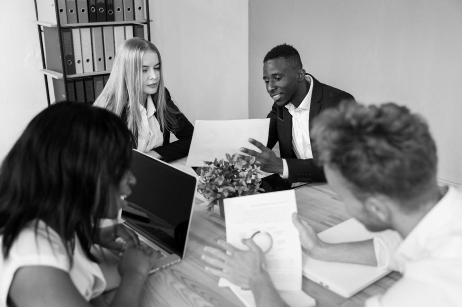 Moderne Finanzanalyse und Investmentstrategien